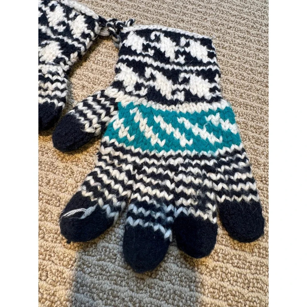 Unbranded Fair Isle Knit Wool Blend Gloves‎ Black White Teal Geometric Winter